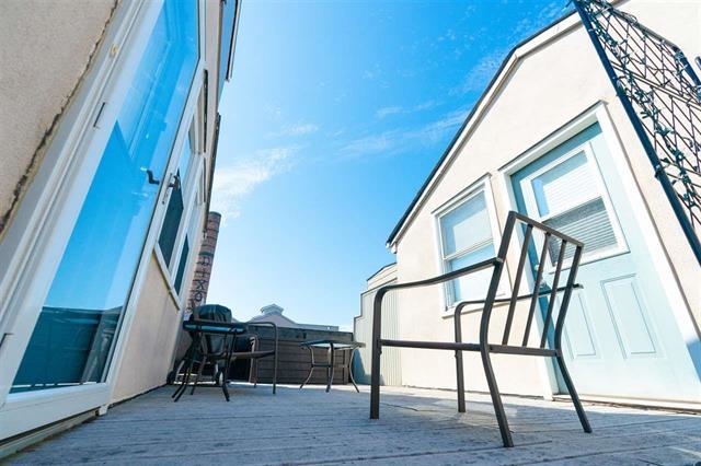 227 CHRISTOPHER COLUMBUS DR Unit: 438B