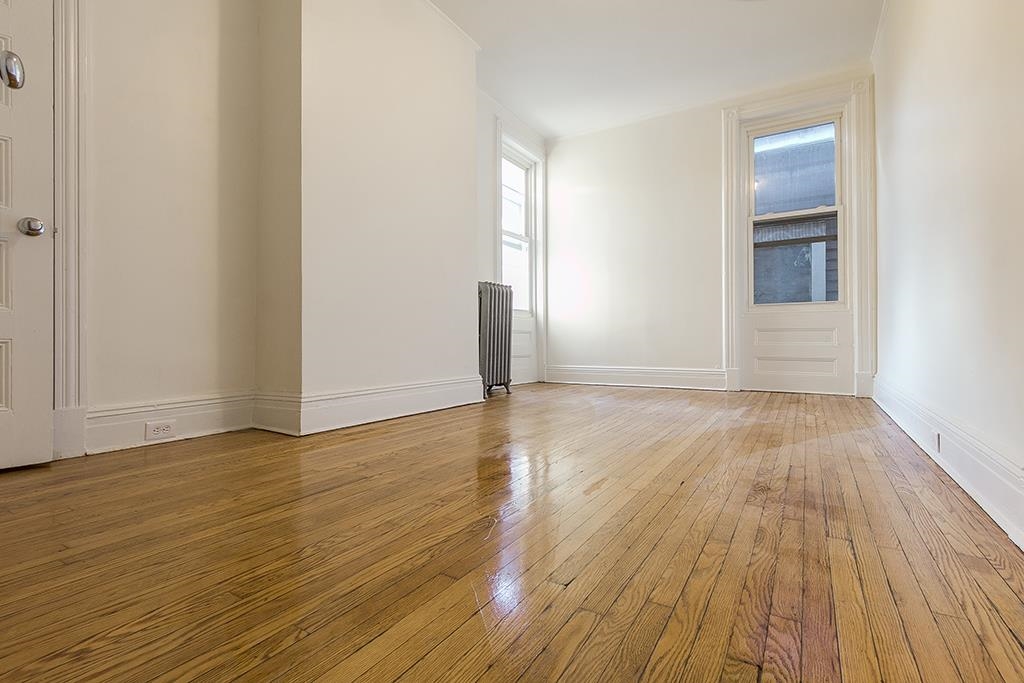 167 CLINTON AVE