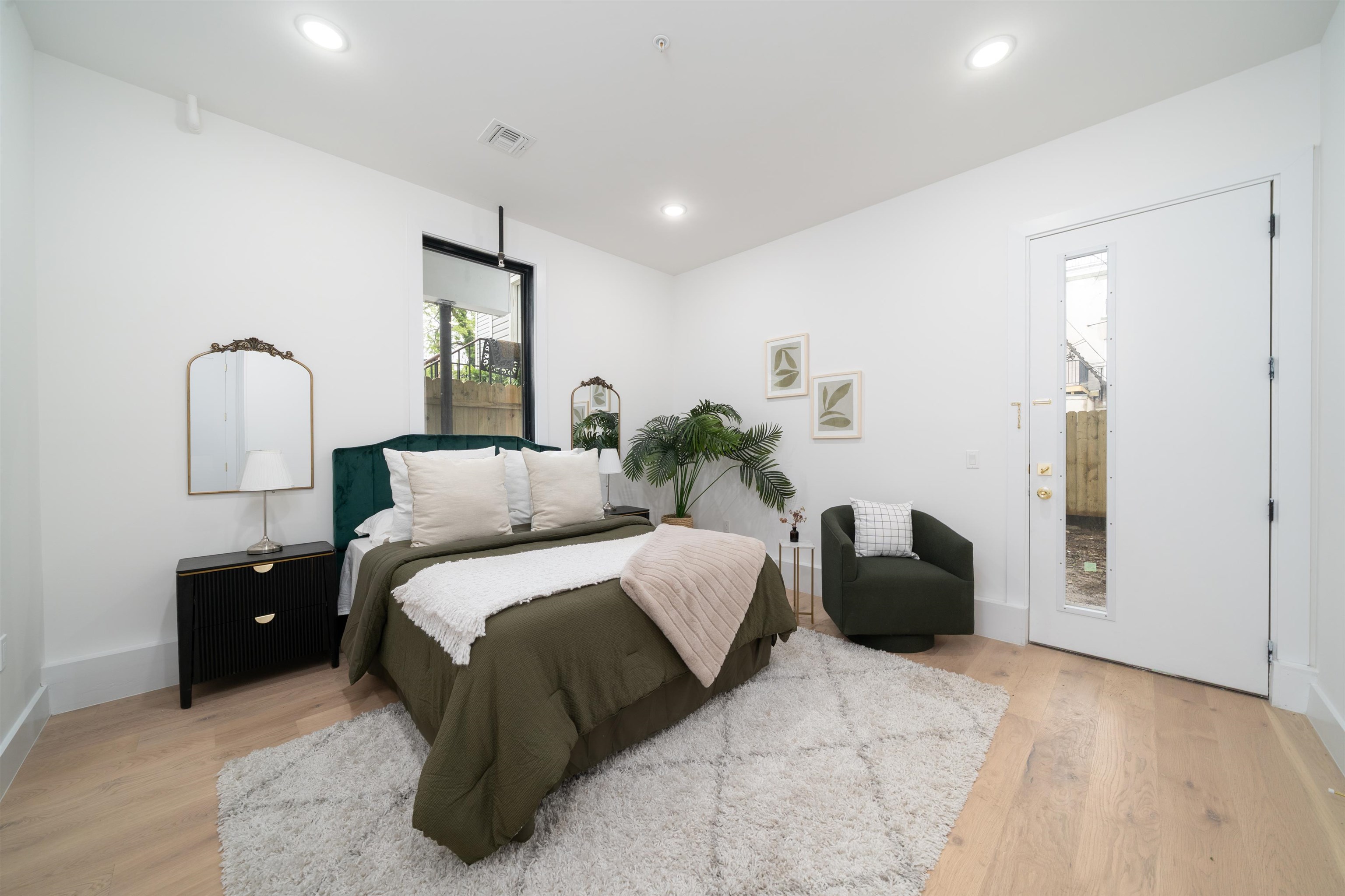 100 WEBSTER AVE Unit: 1