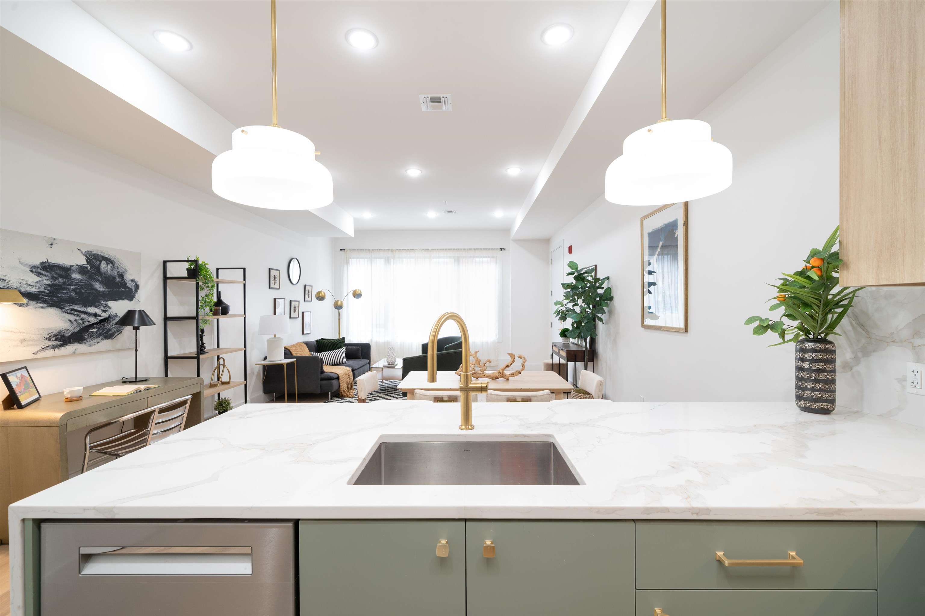 100 WEBSTER AVE Unit: 1