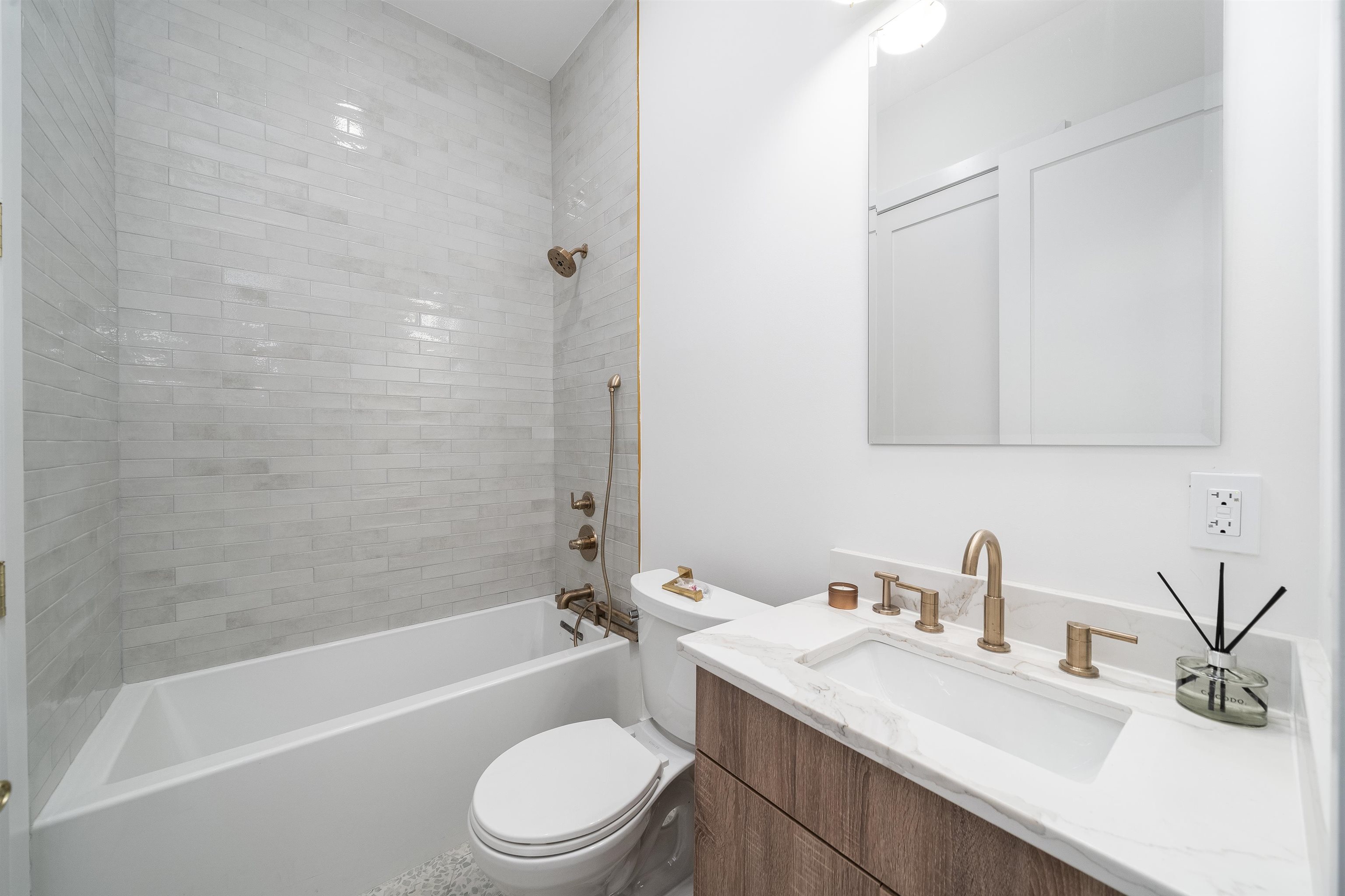 100 WEBSTER AVE Unit: 1