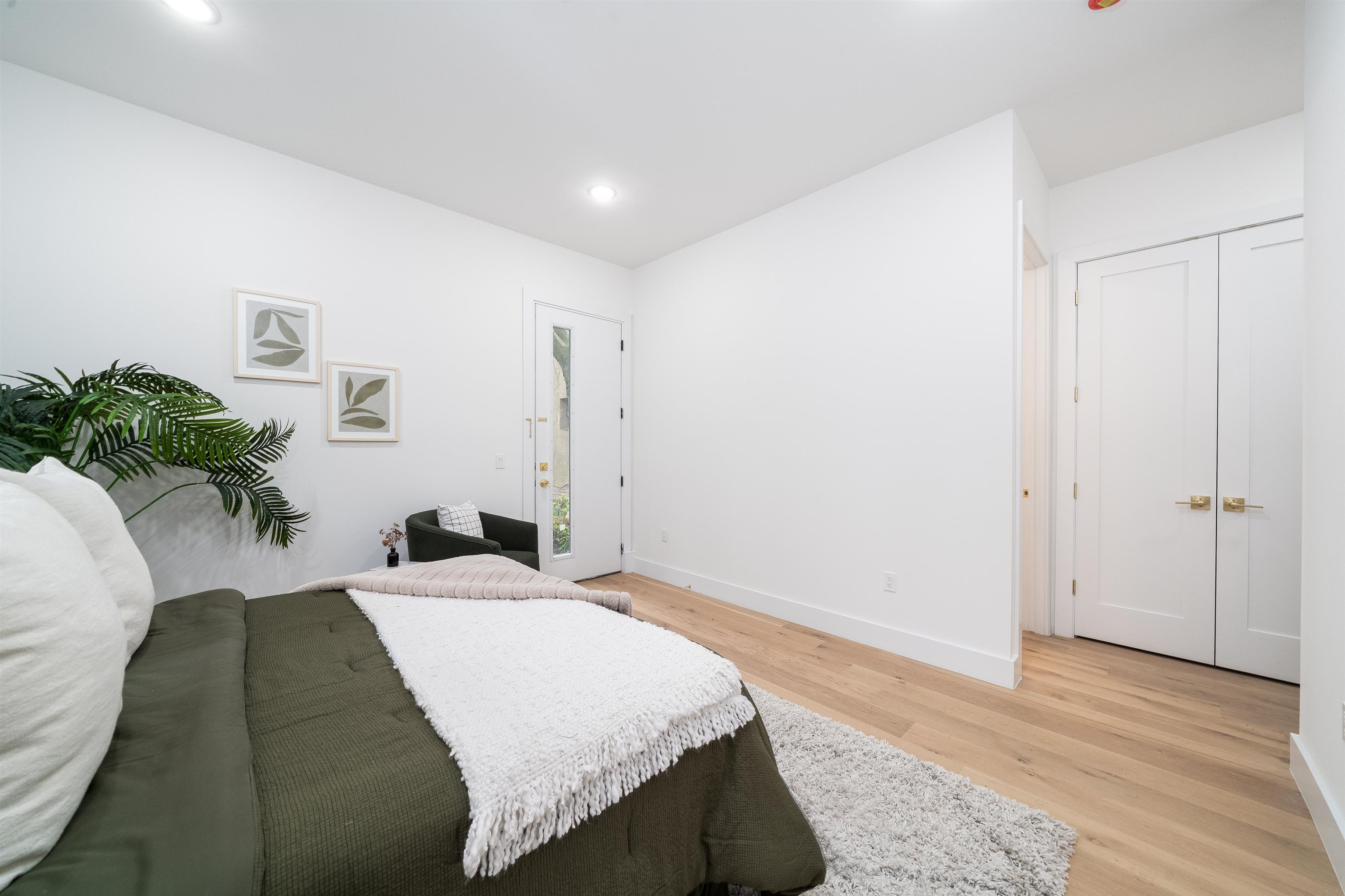 100 WEBSTER AVE Unit: 1