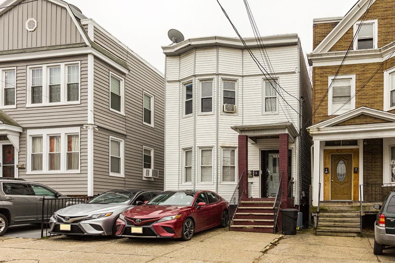 203 VIRGINIA AVE