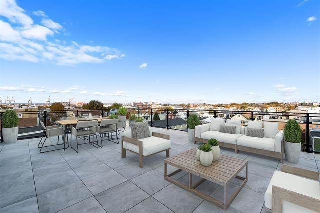 425 AVENUE C Unit: 504