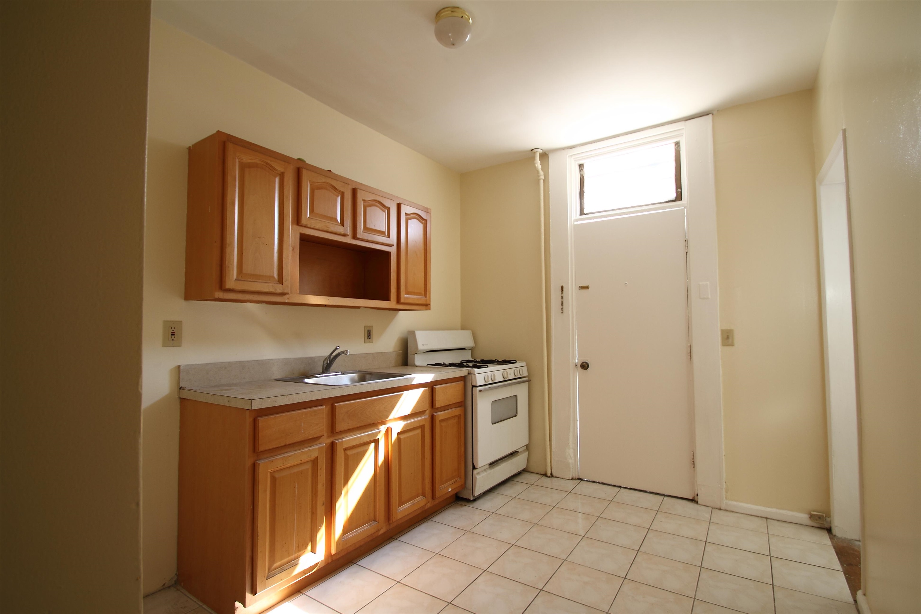202 DELAWARE AVE