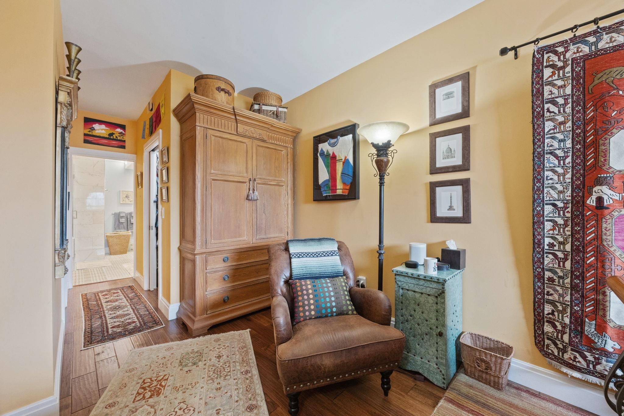 1 GREENE ST Unit: 704