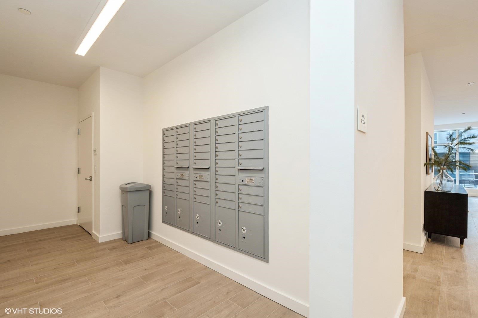 425 3RD ST Unit: 219