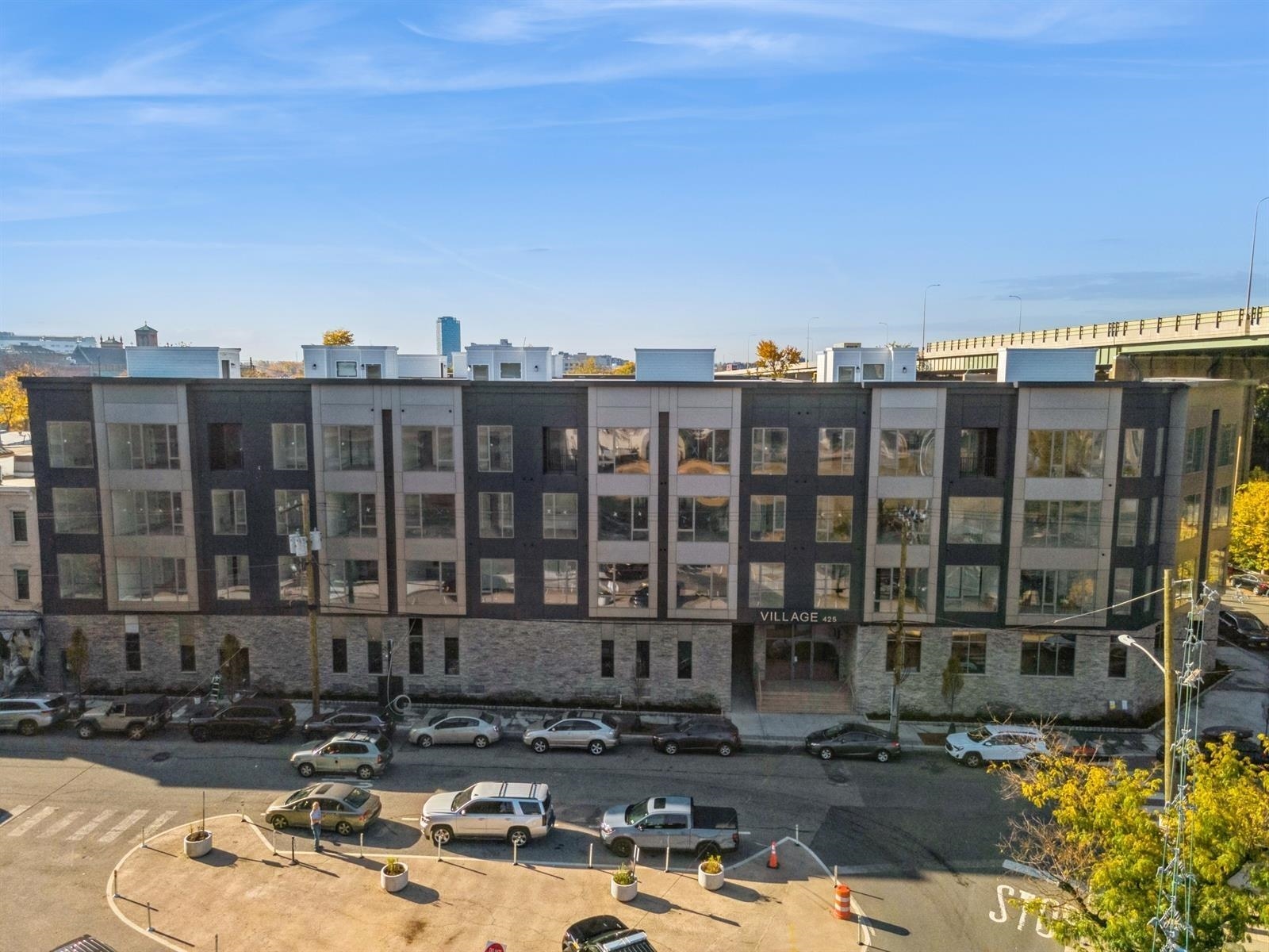 425 3RD ST Unit: 219
