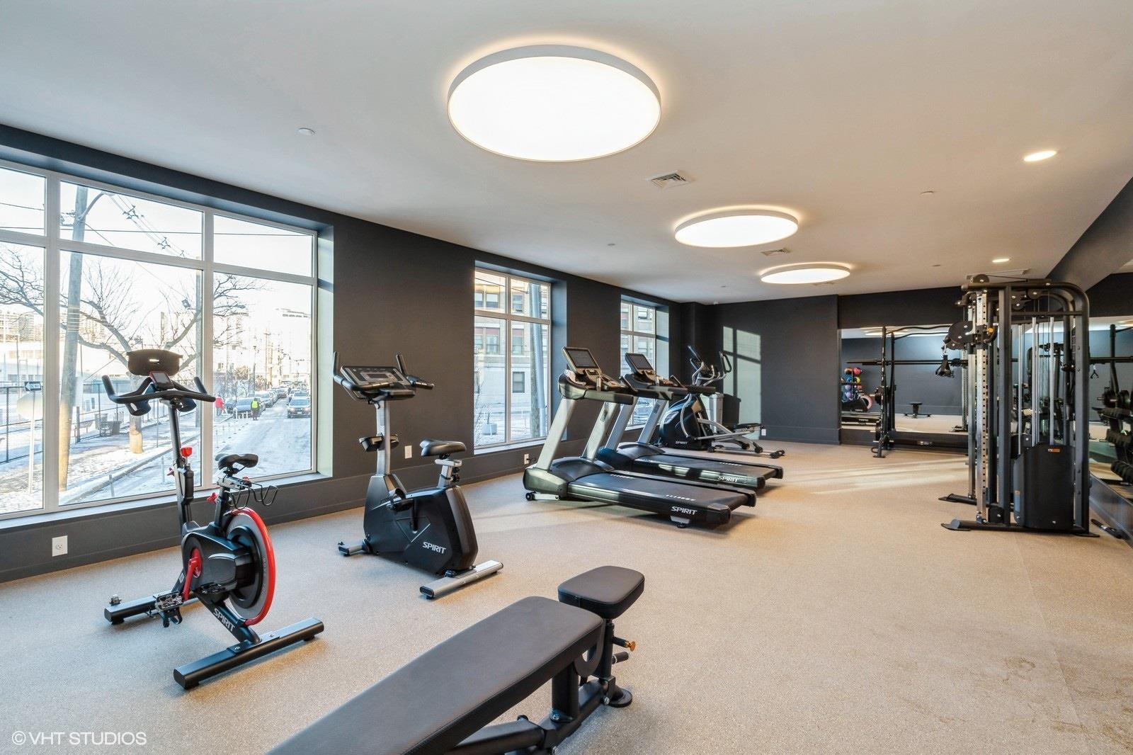 425 3RD ST Unit: 219