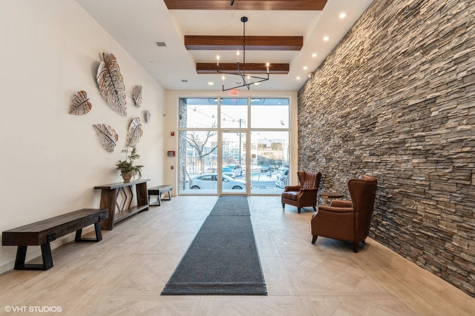 425 3RD ST Unit: 219