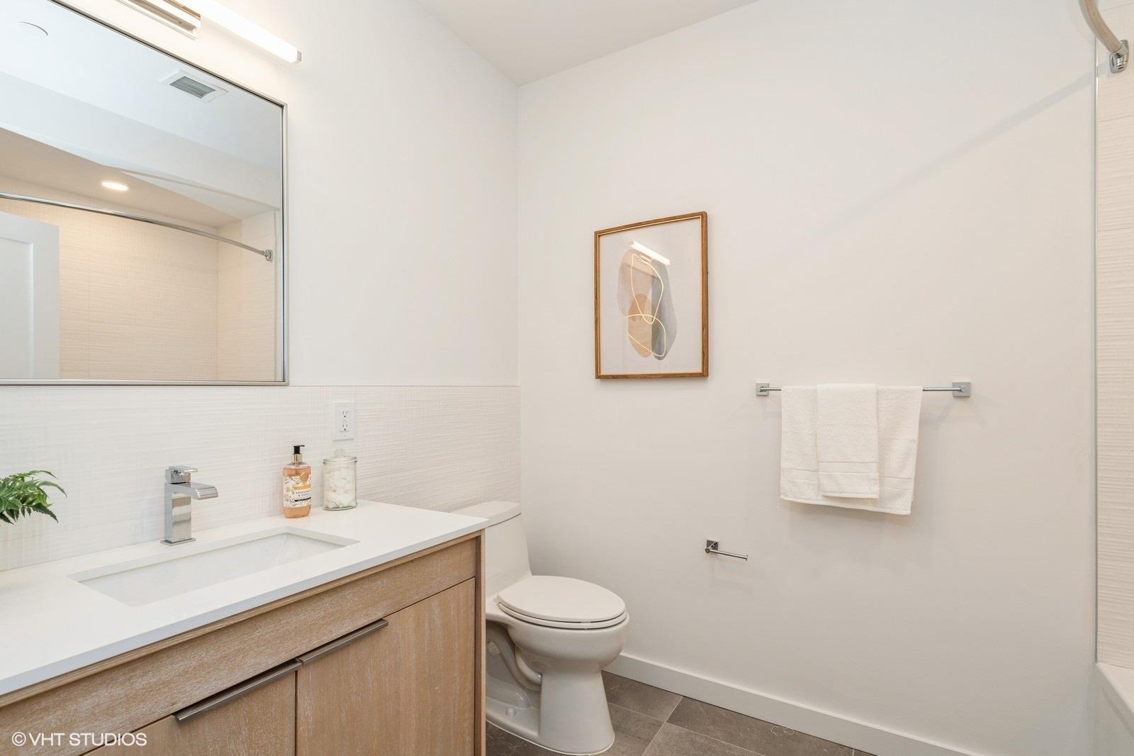 425 3RD ST Unit: 219
