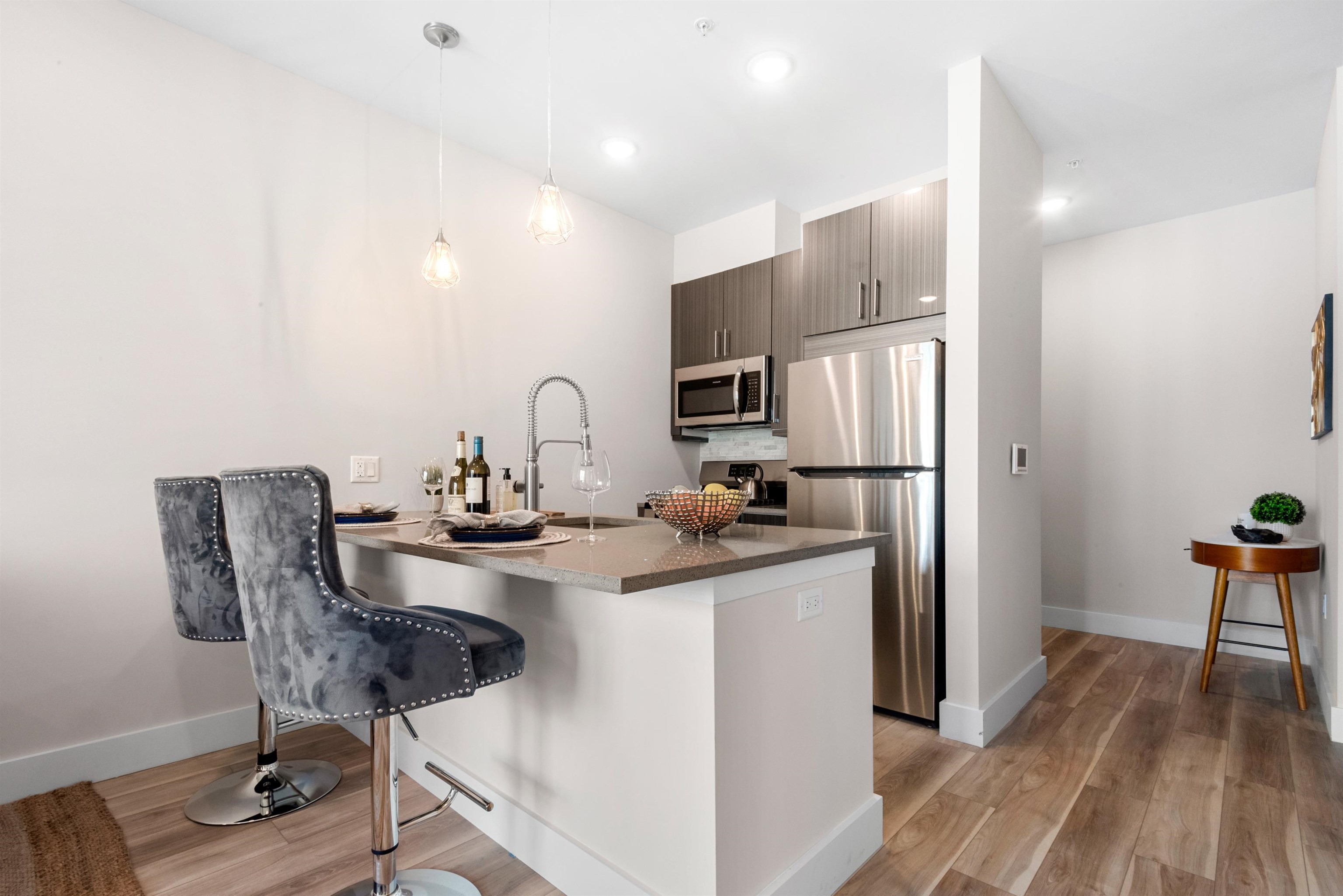 89 JORDAN AVE Unit: 401