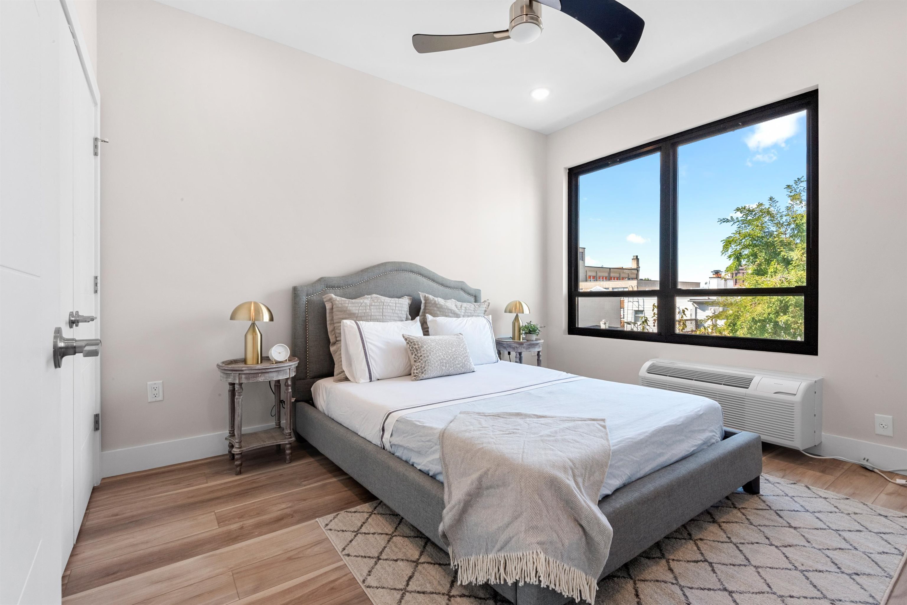 89 JORDAN AVE Unit: 401