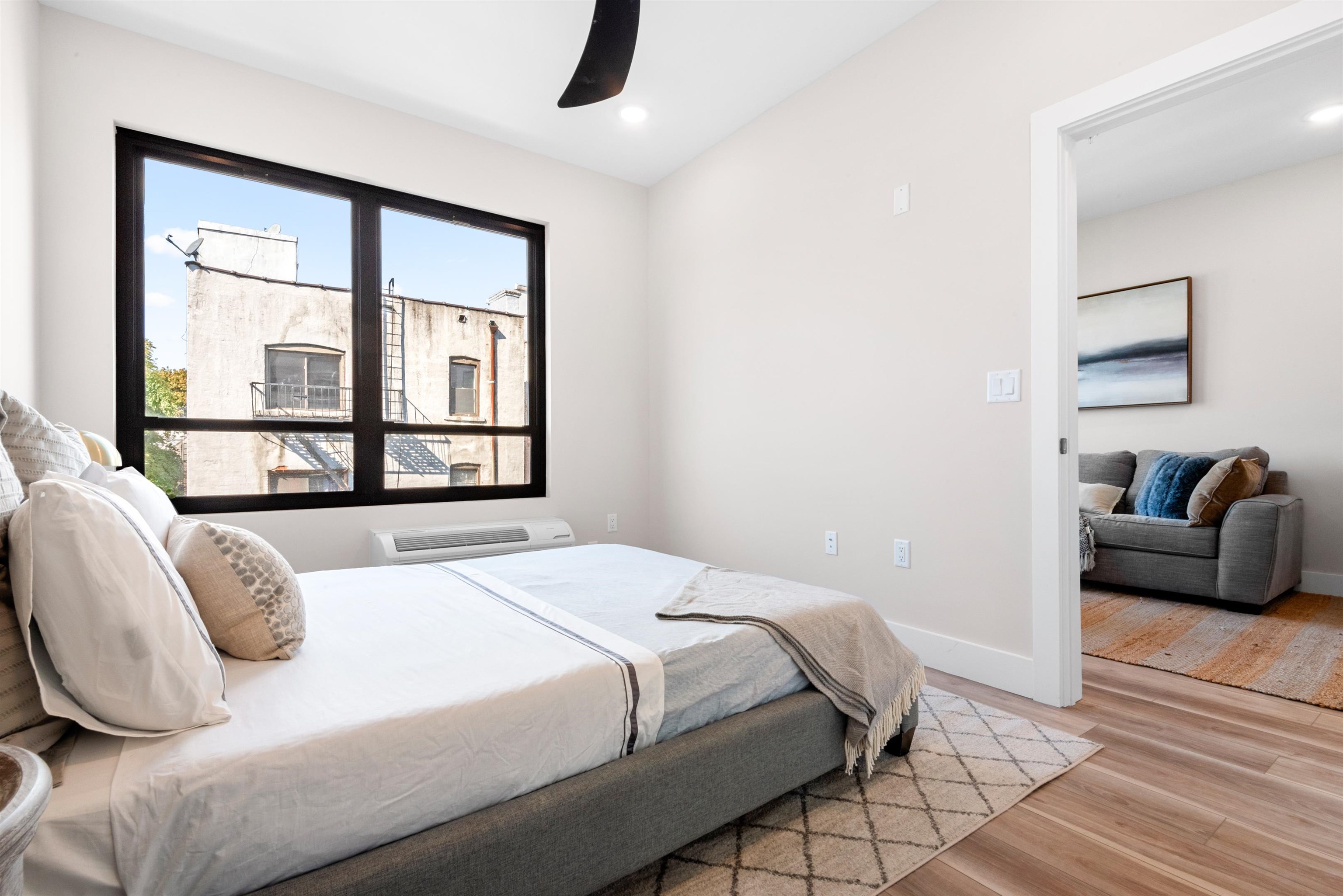 89 JORDAN AVE Unit: 401