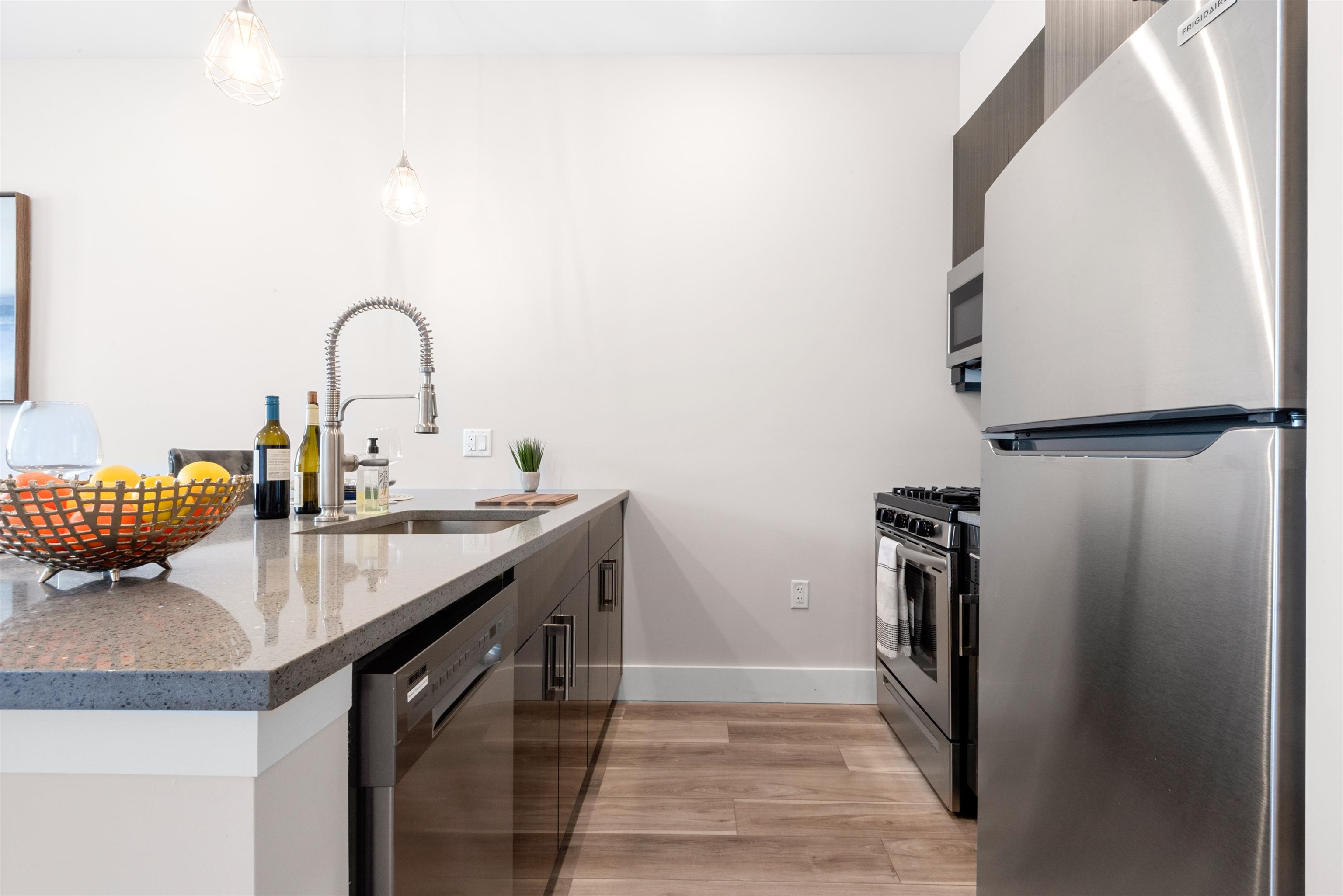 89 JORDAN AVE Unit: 401