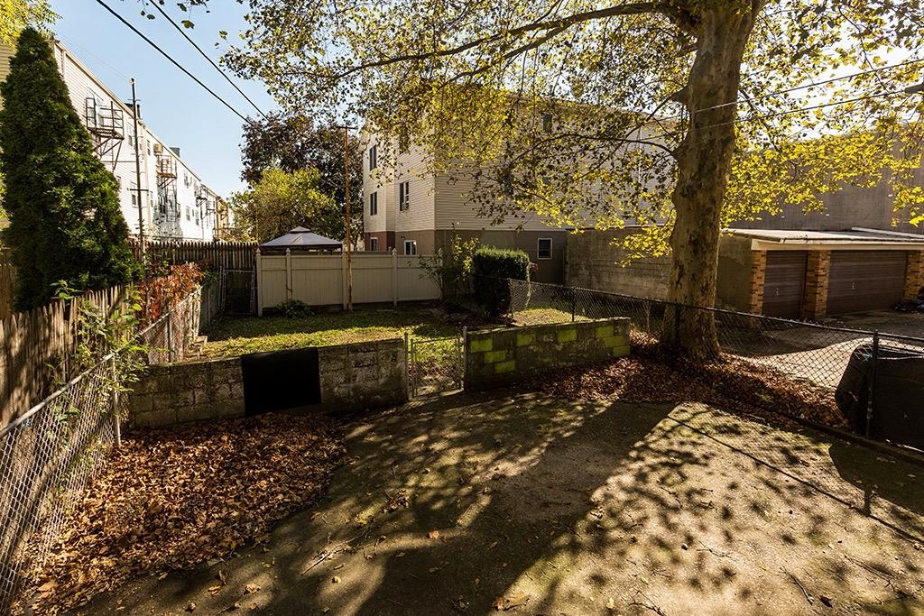 180 AVENUE F