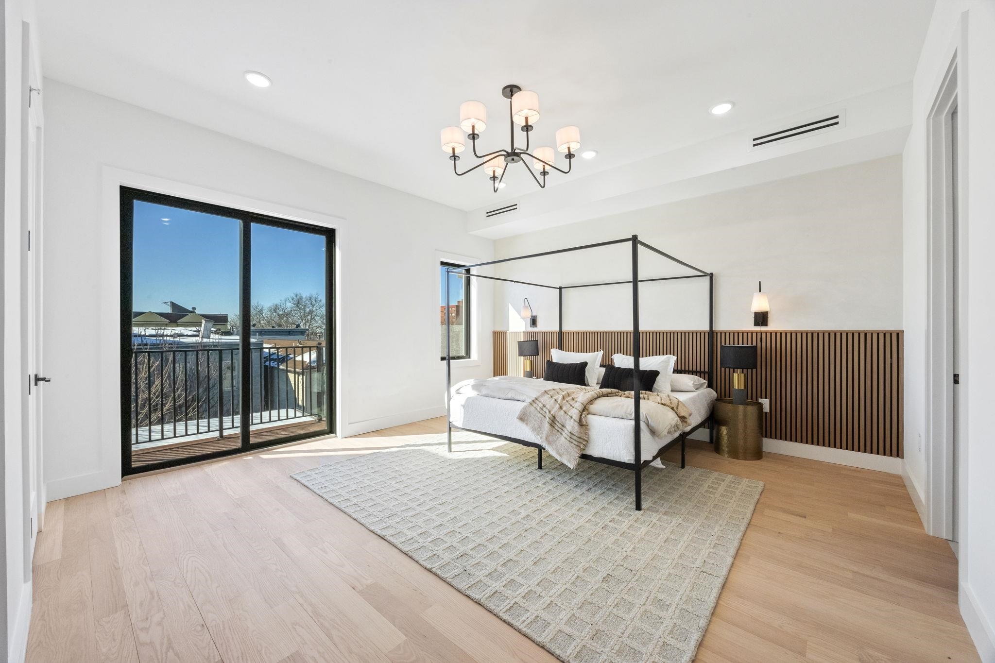 33 GRAHAM ST Unit: 2