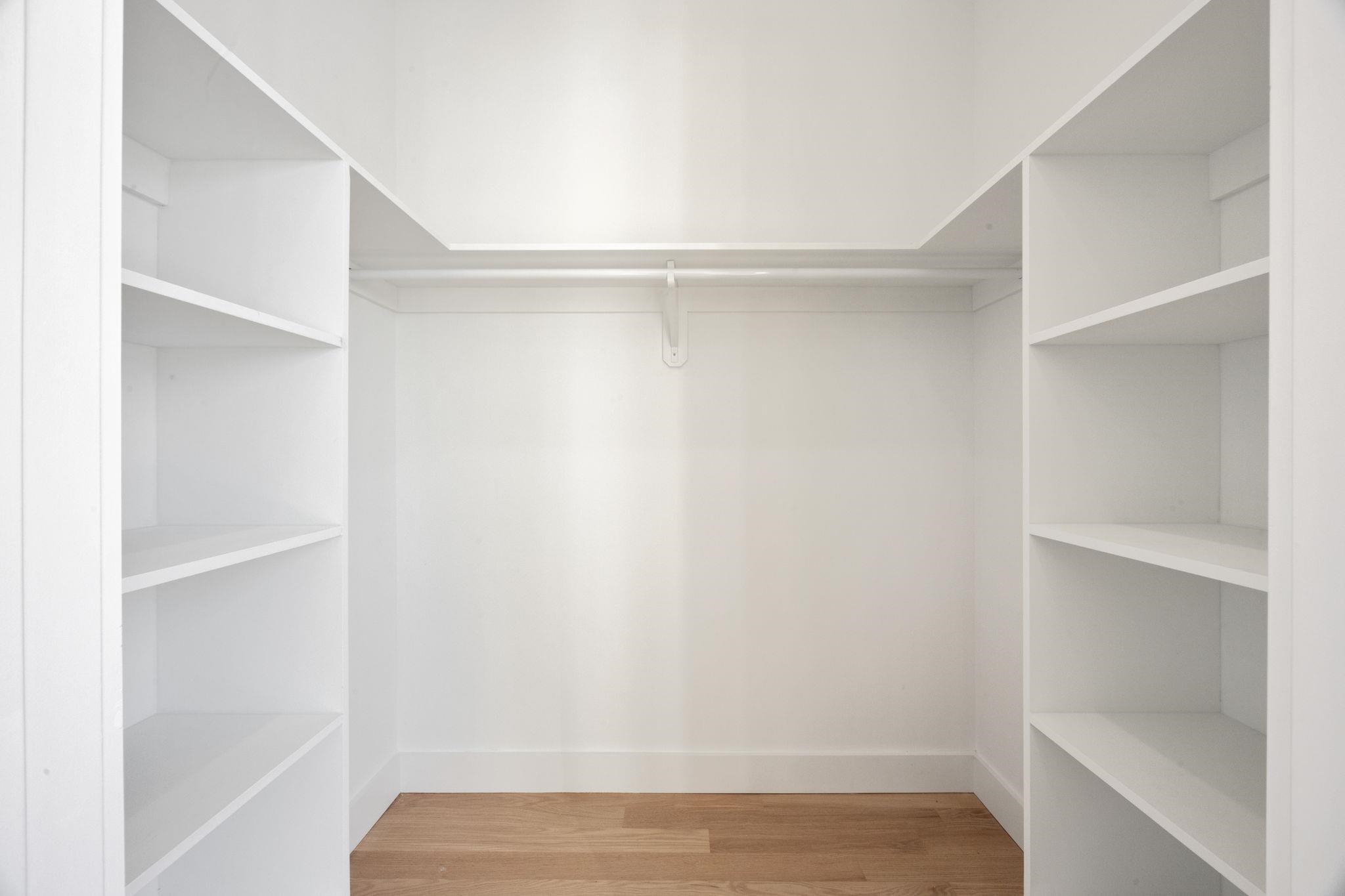 33 GRAHAM ST Unit: 2