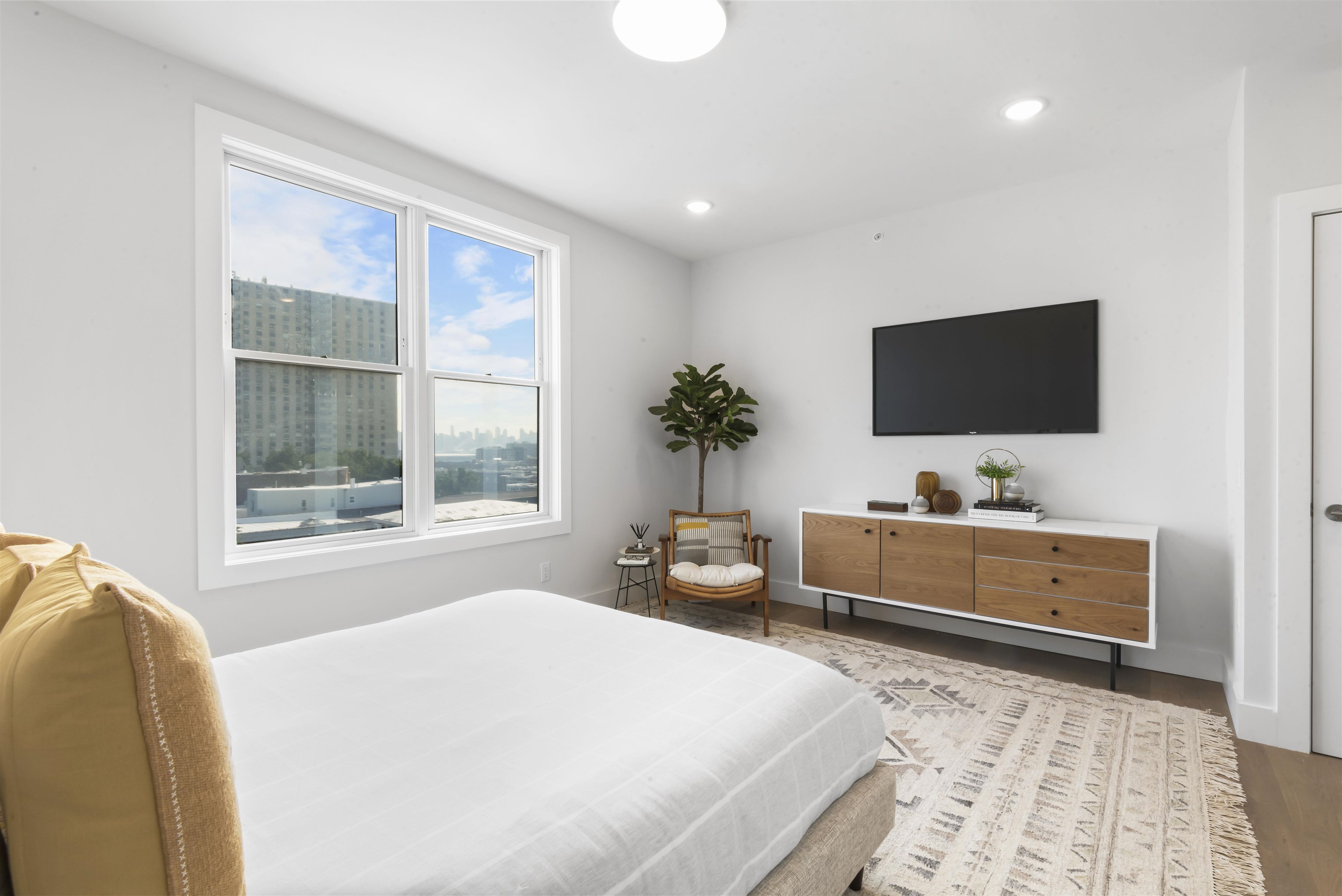 620 PALISADE AVE Unit: 302