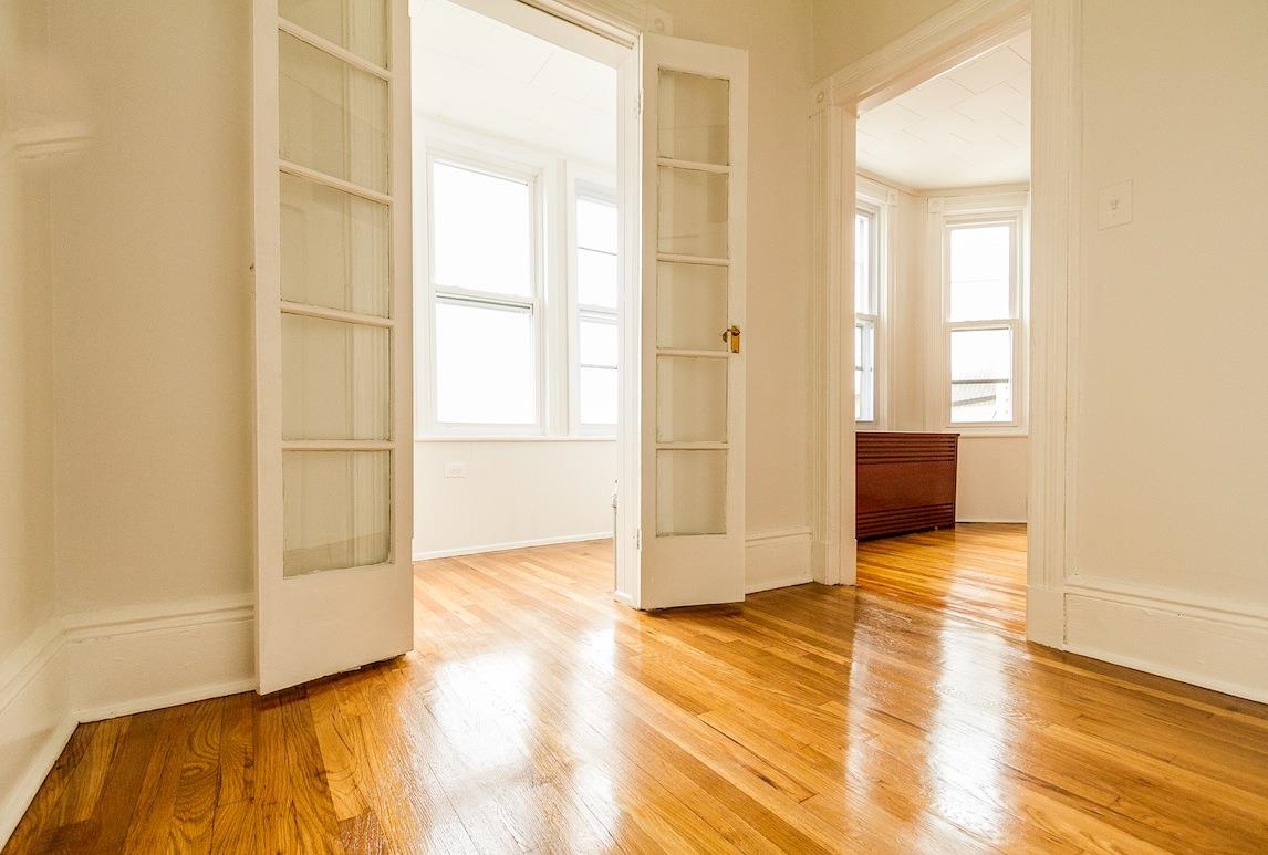 1304 PATERSON PLANK RD