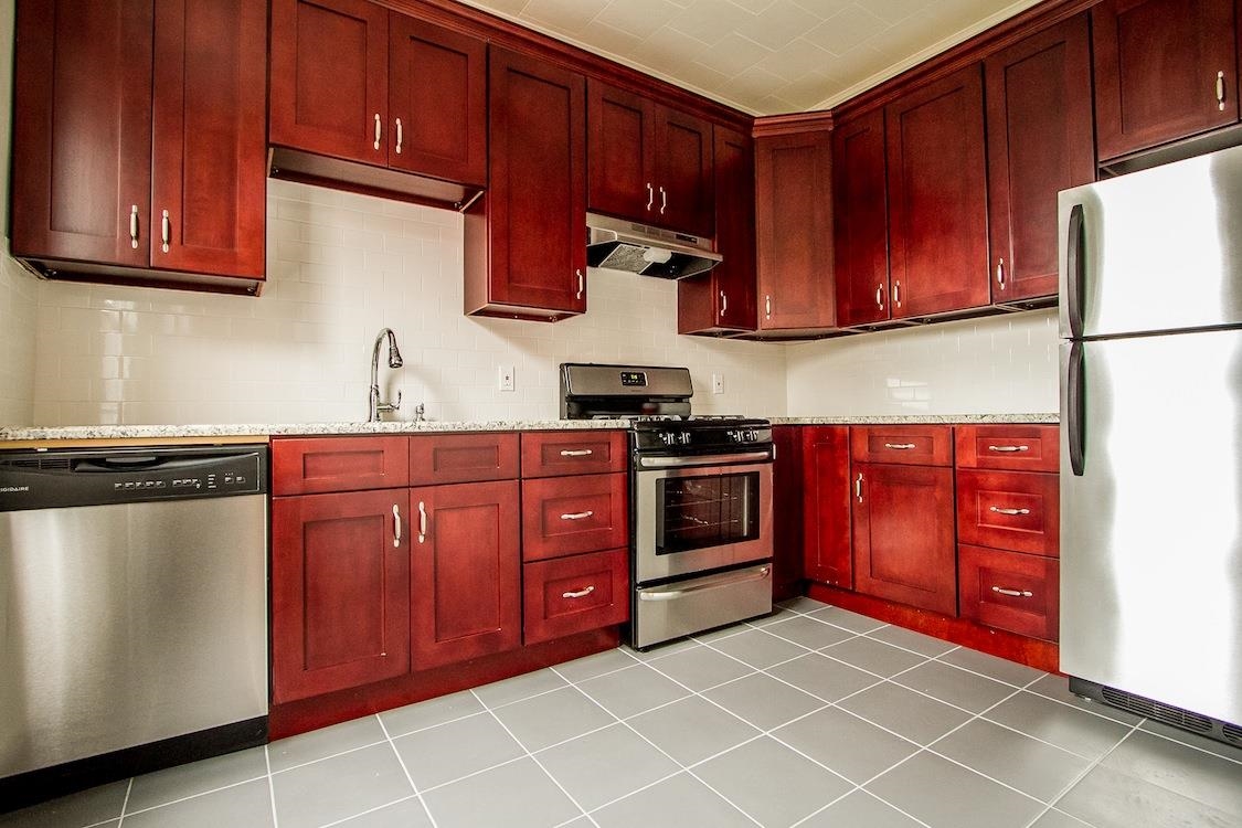 1304 PATERSON PLANK RD