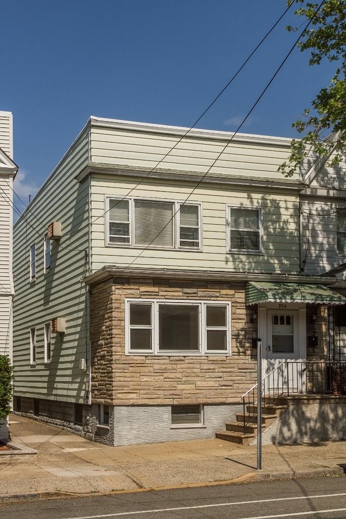 306 NEPTUNE AVE