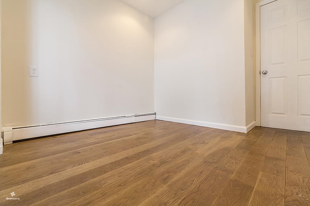 72 WEST 22ND ST