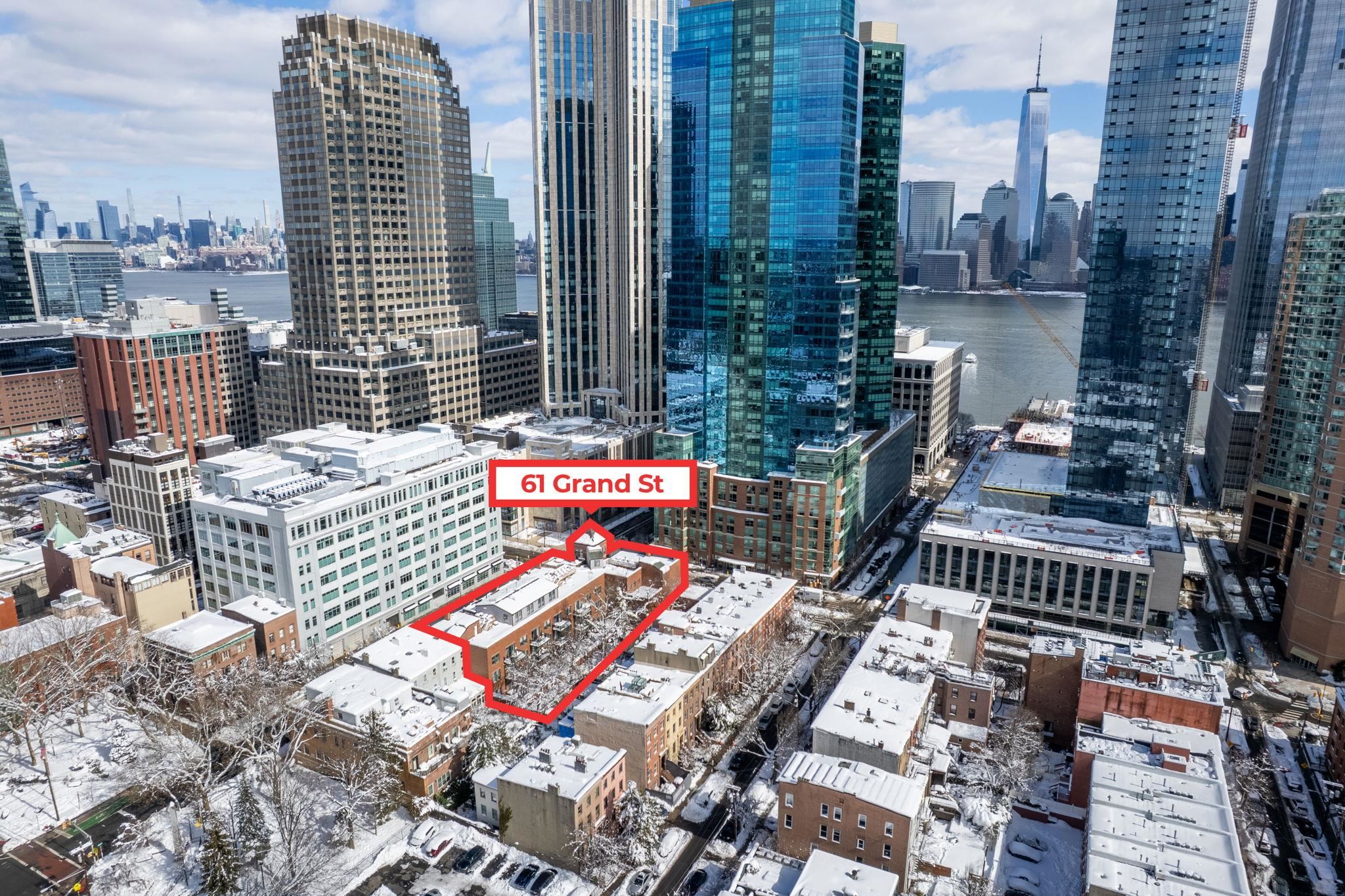 61 GRAND ST Unit: 1C