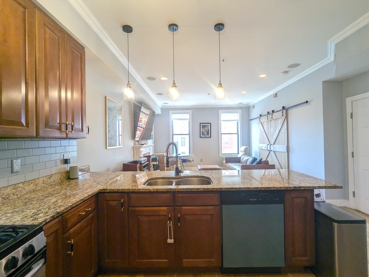 321 WASHINGTON ST Unit: 3