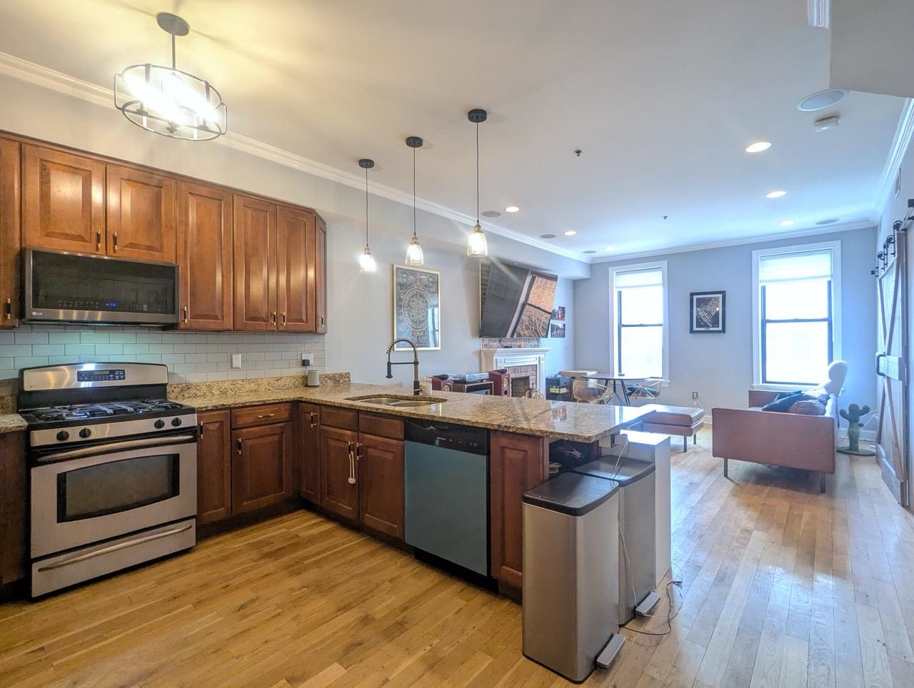 321 WASHINGTON ST Unit: 3