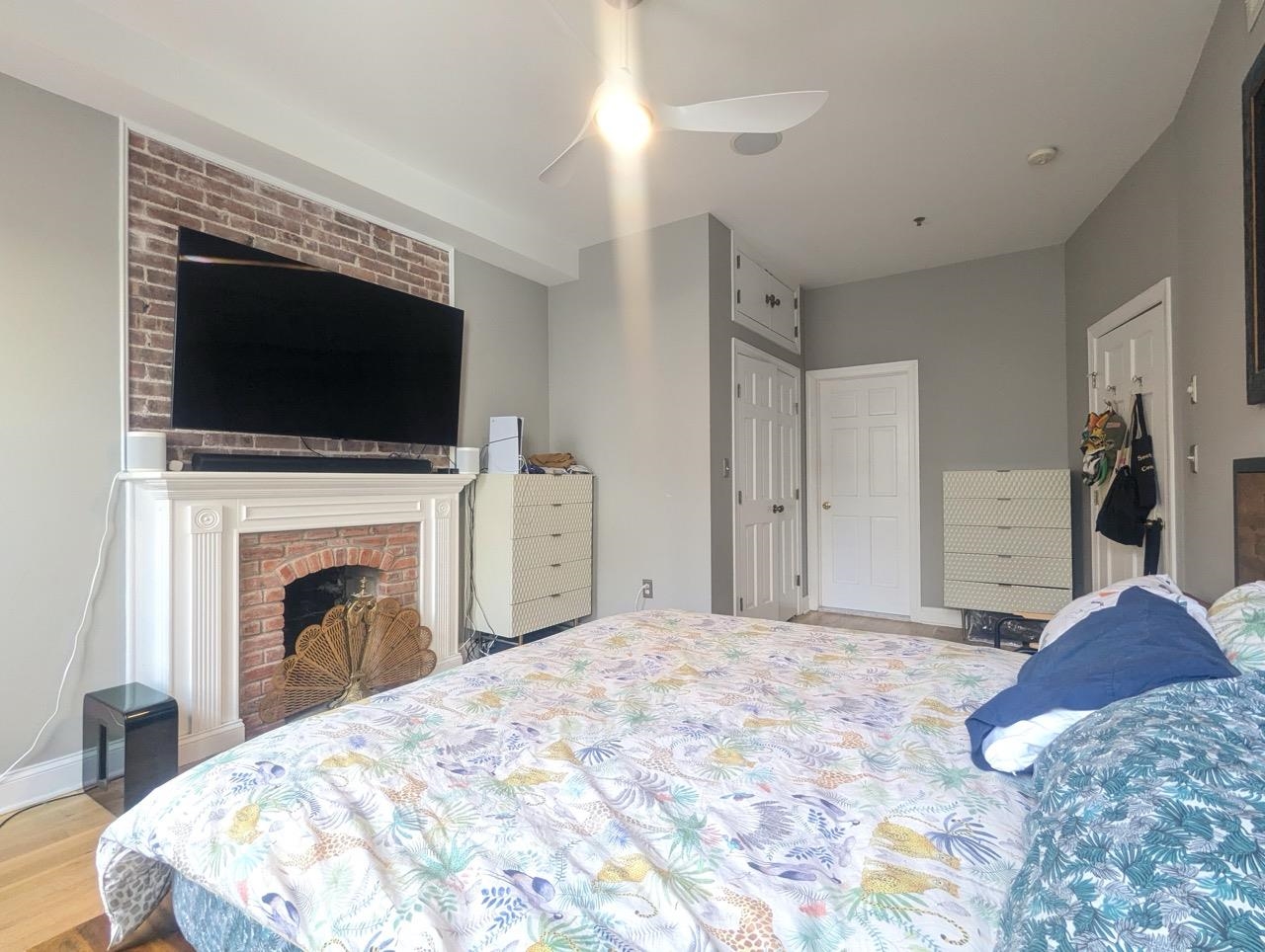 321 WASHINGTON ST Unit: 3