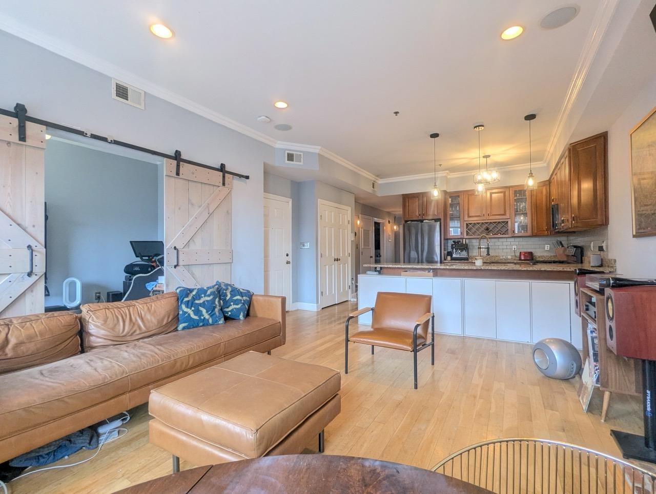 321 WASHINGTON ST Unit: 3