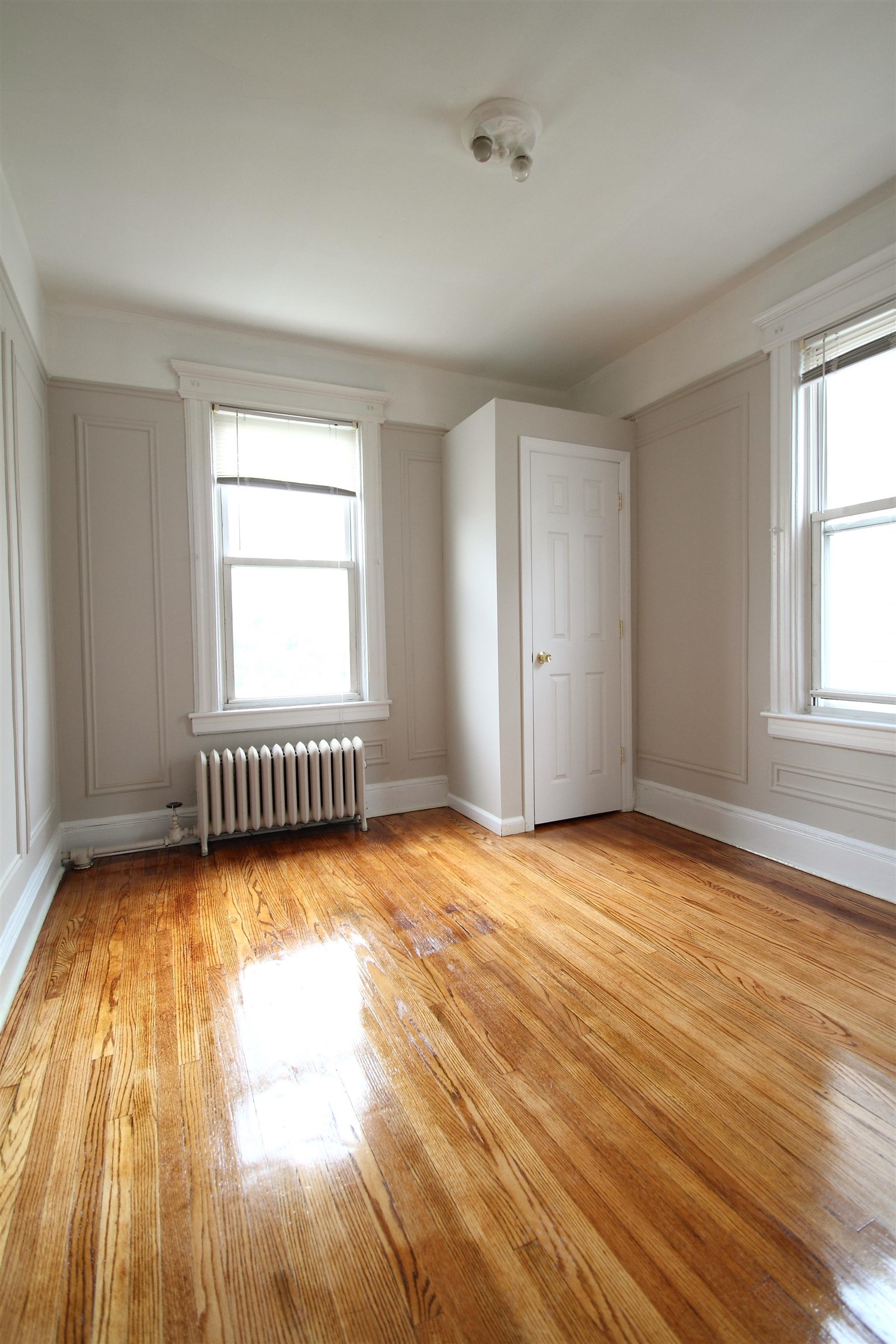 73 WARNER AVE