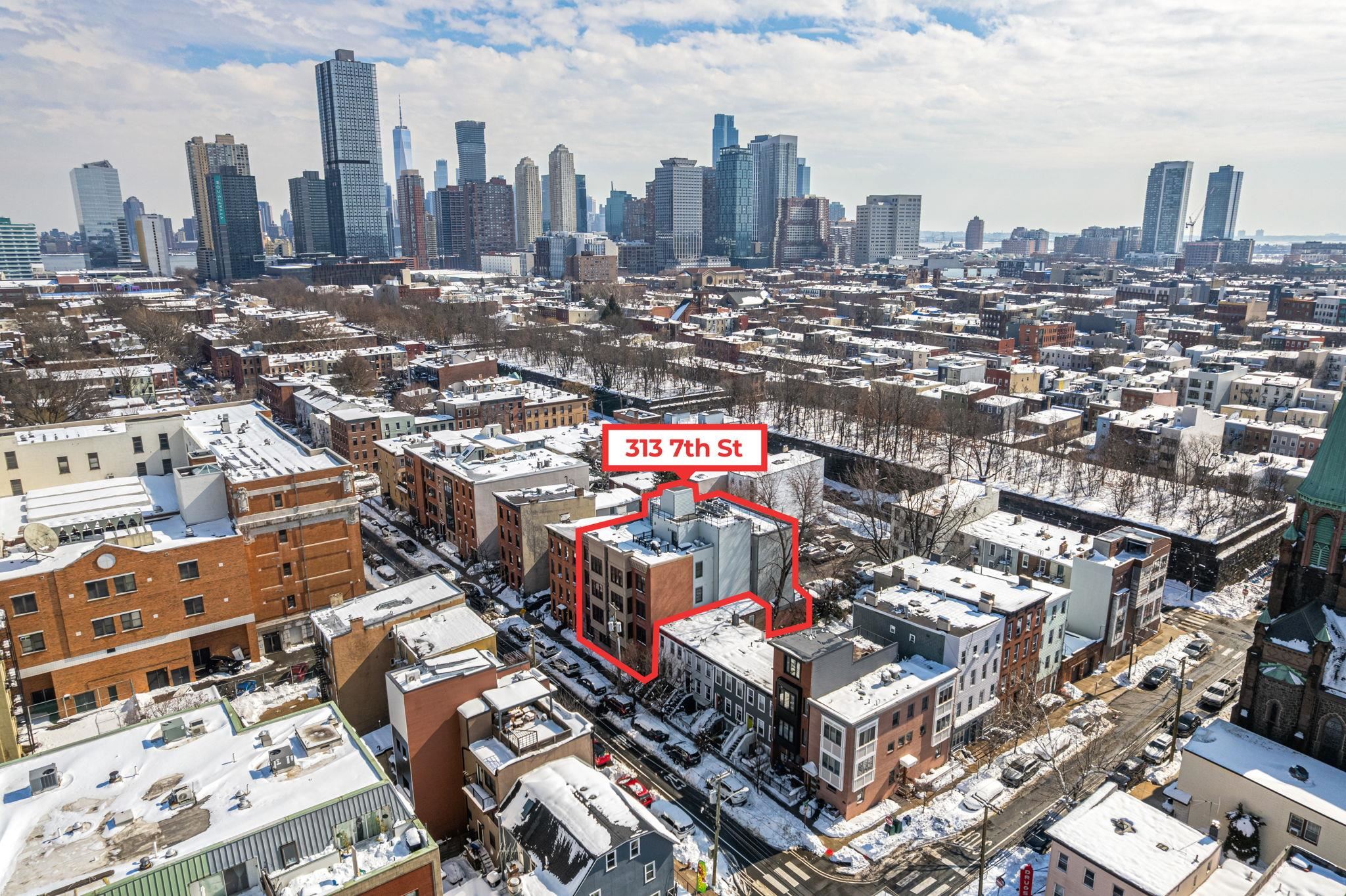 313 7TH ST Unit: 202