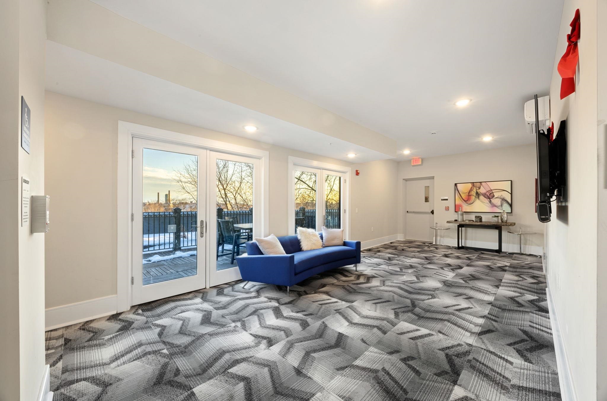 313 7TH ST Unit: 202