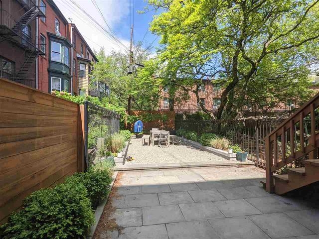 332 YORK ST Unit: #1