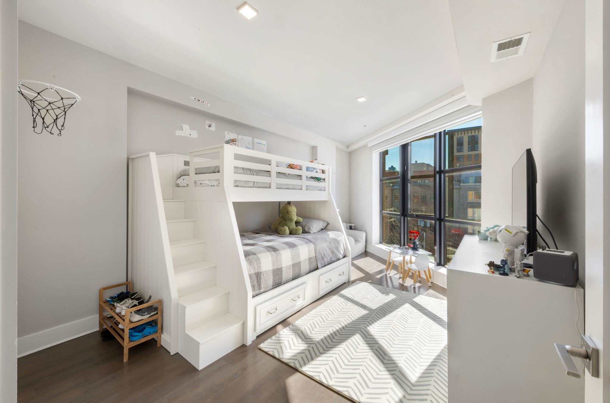 10 PATERSON AVE Unit: 5A