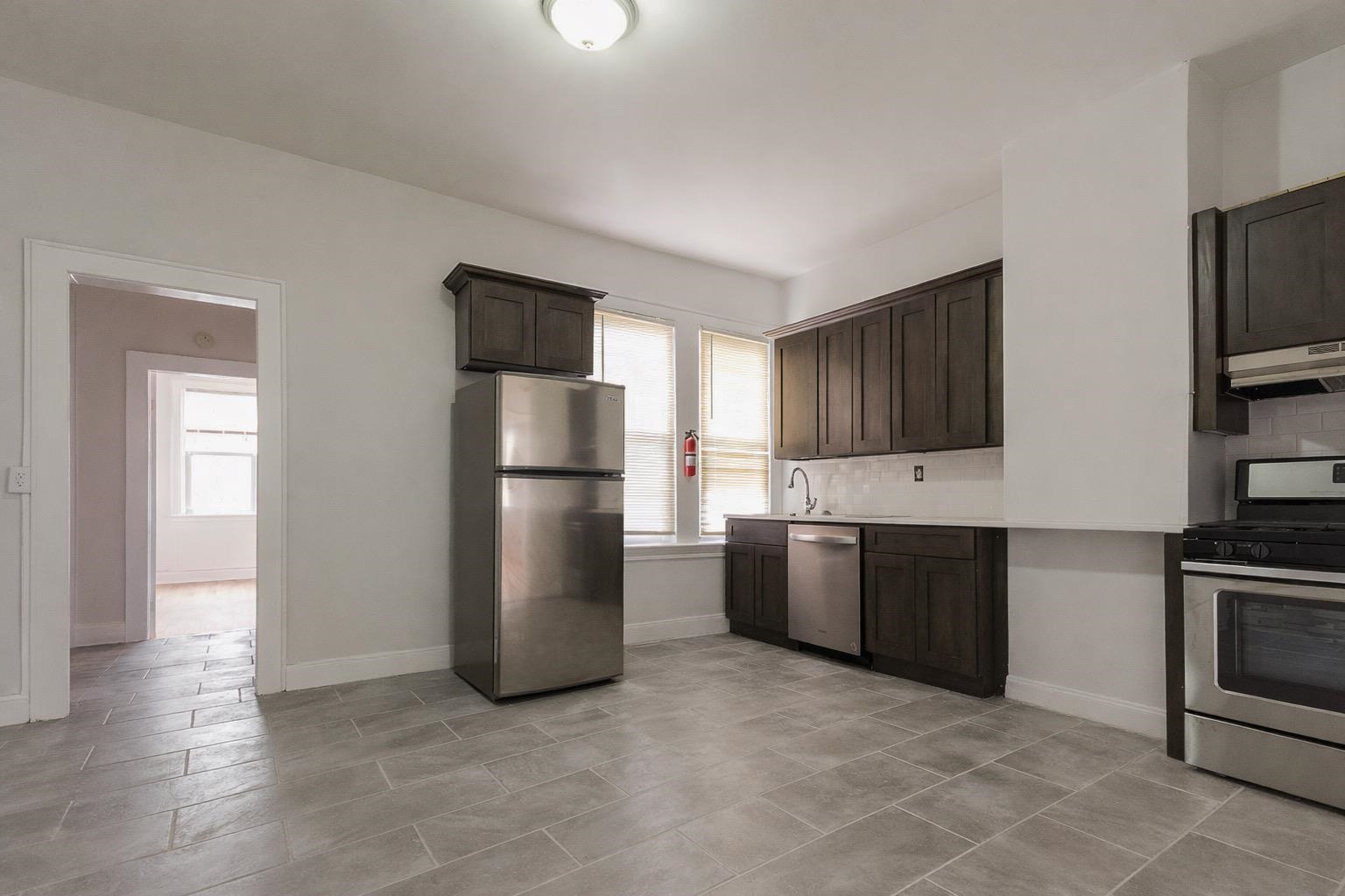 338 BRAMHALL AVE