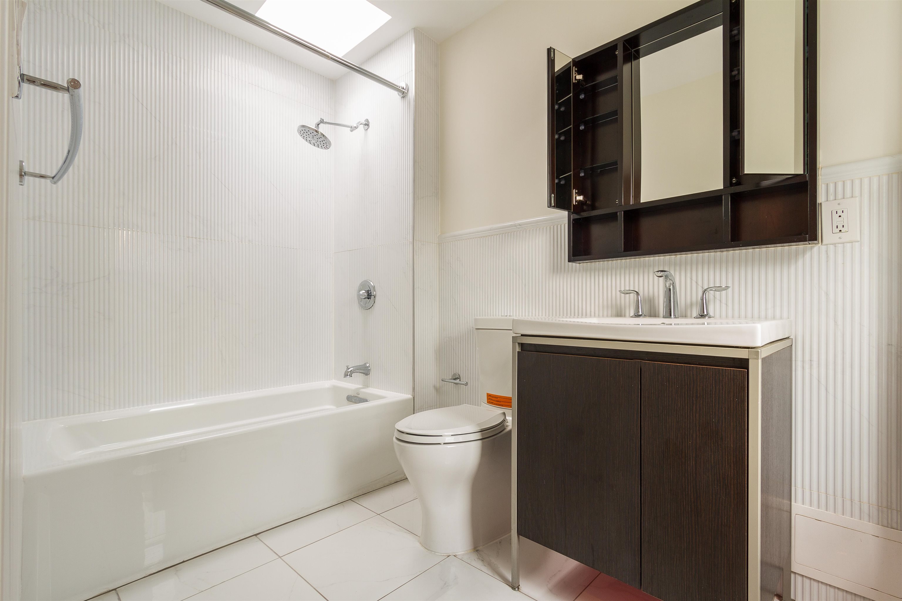 281.5 2ND ST