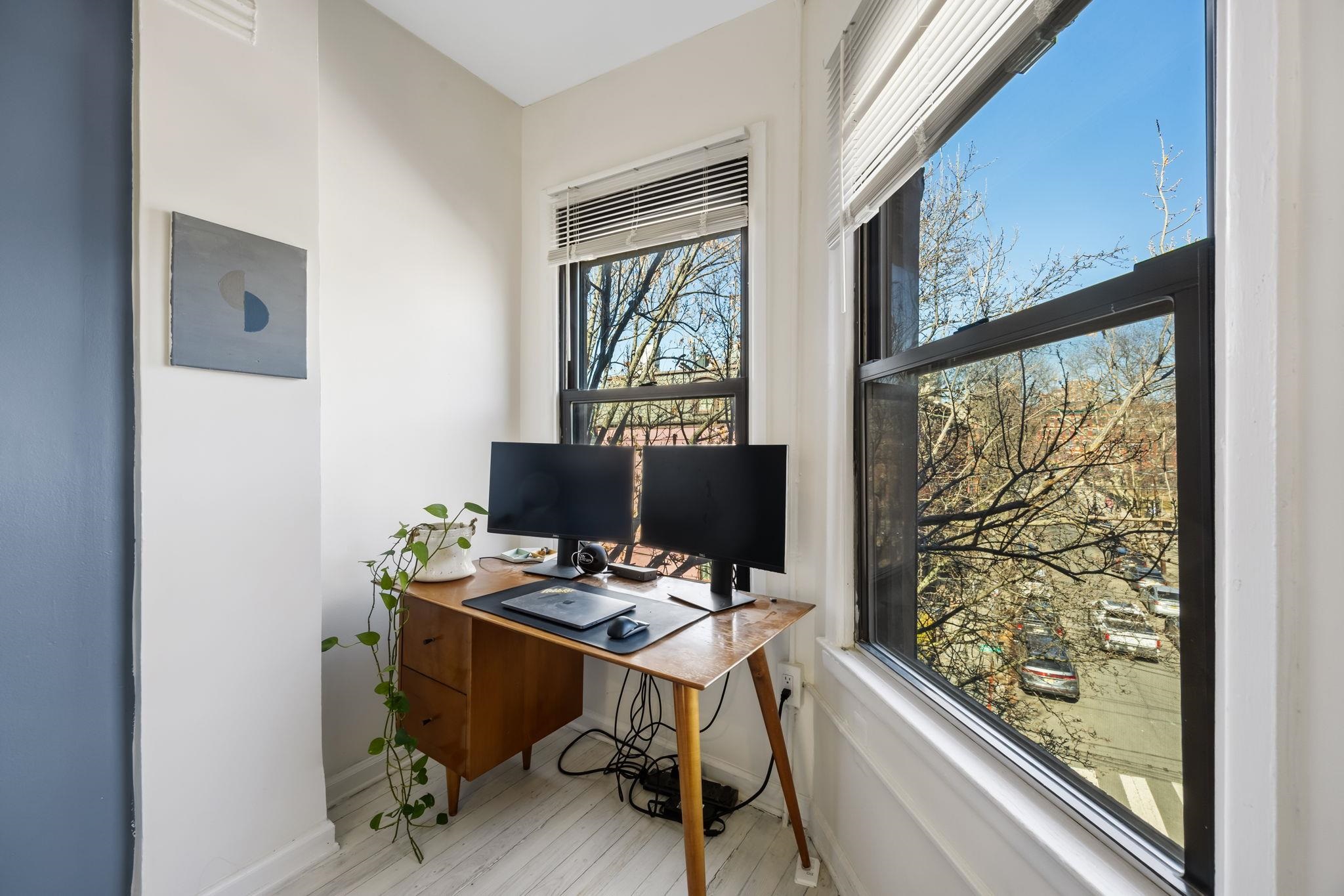 289.5 8TH ST