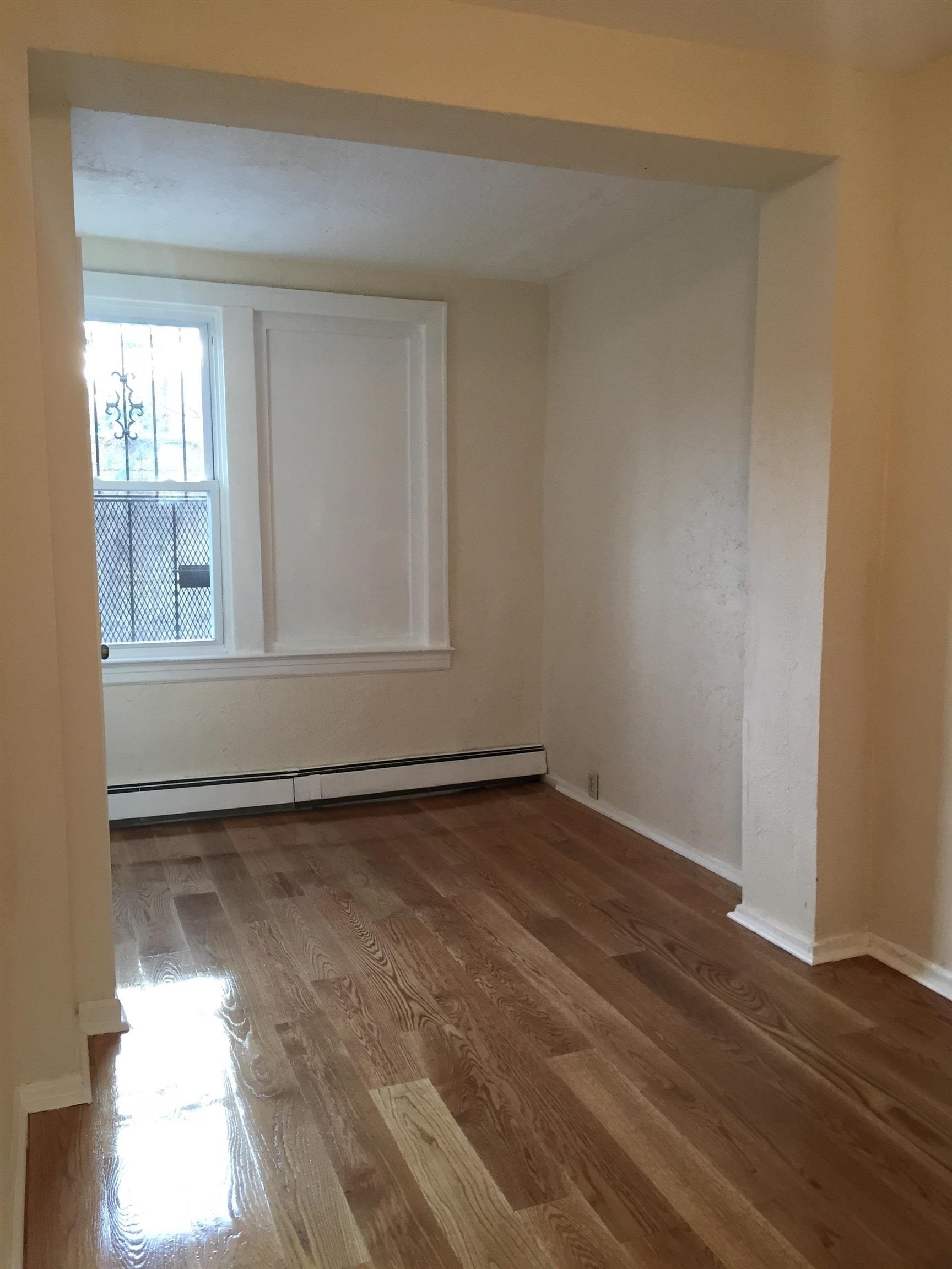 31 VAN NOSTRAND AVE
