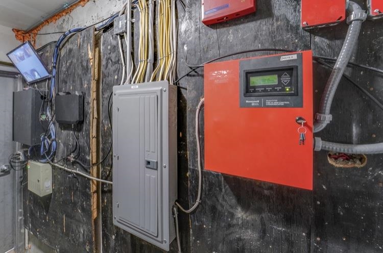 32 MAGNOLIA AVE Unit: 101