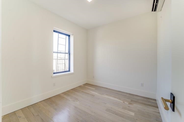 32 MAGNOLIA AVE Unit: 101