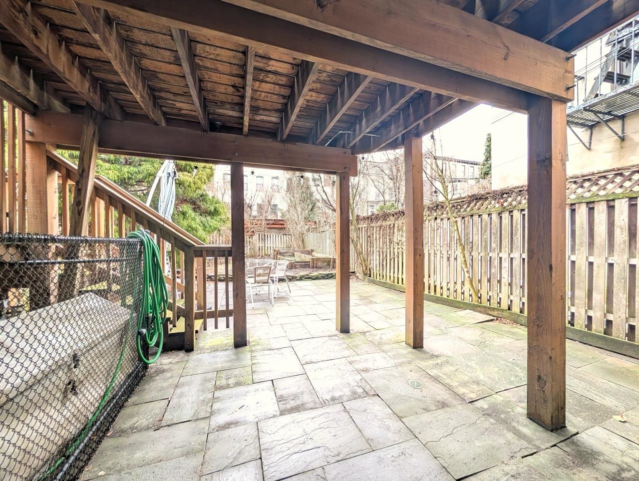 136 MERCER ST Unit: 1