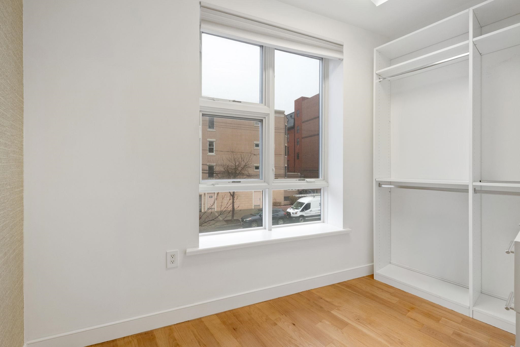 296 GRAND ST Unit: 1A