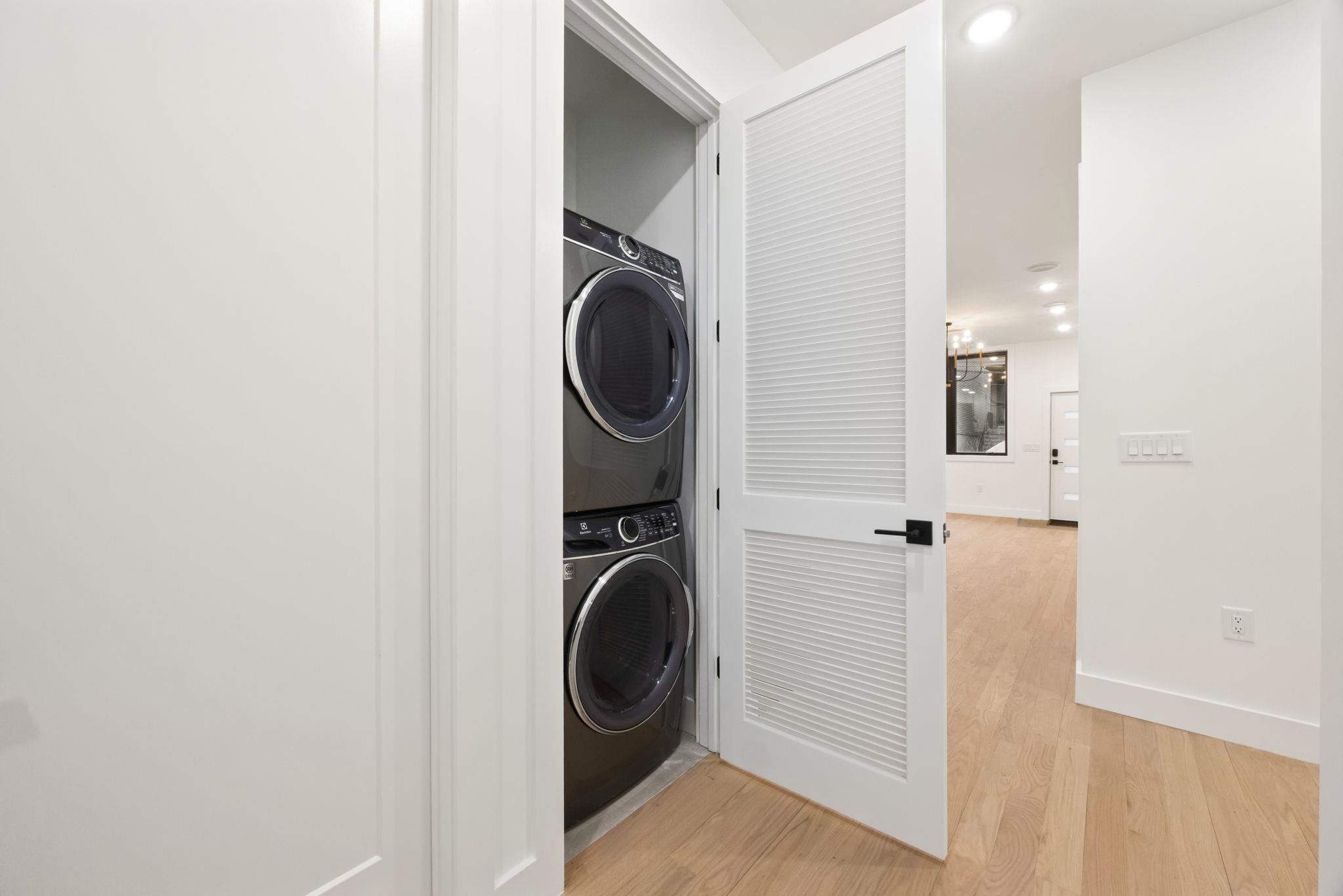 33 GRAHAM ST Unit: 1