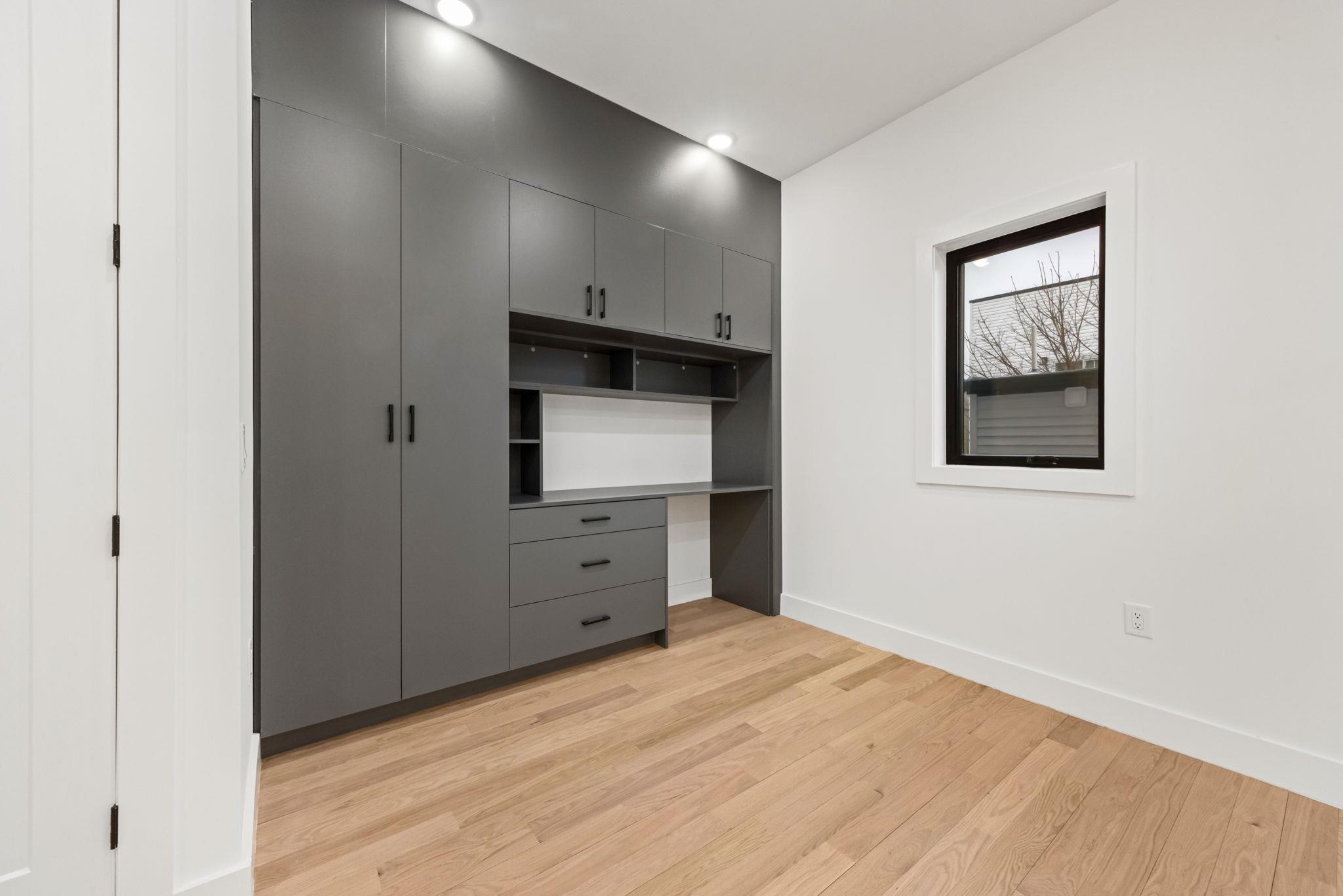 33 GRAHAM ST Unit: 1