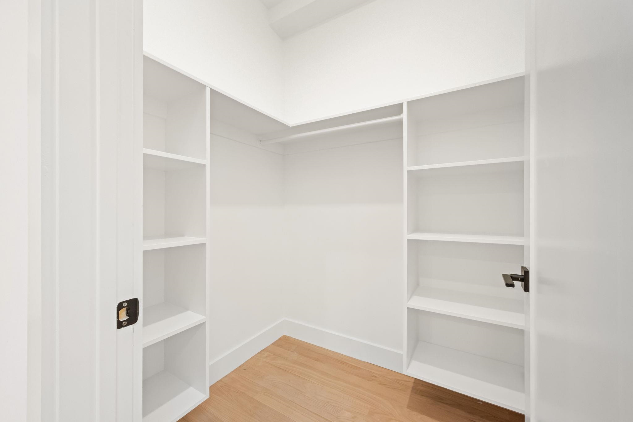 33 GRAHAM ST Unit: 1