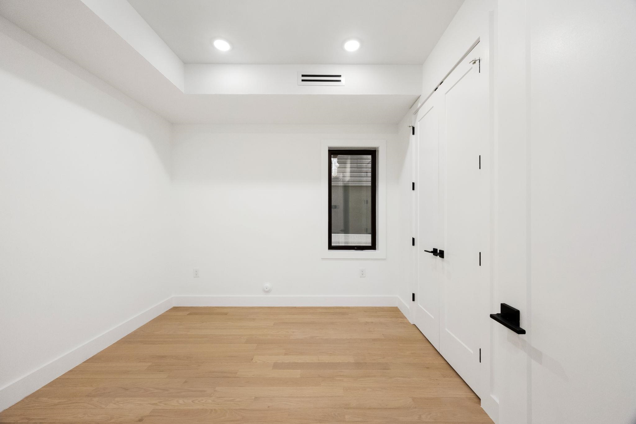 33 GRAHAM ST Unit: 1