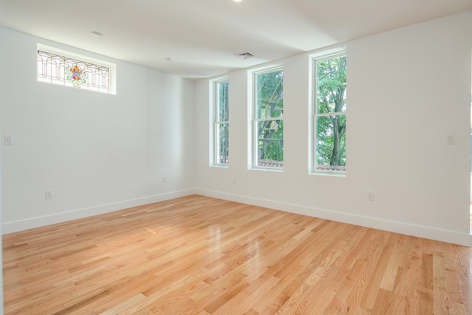 57 HUDSON PL Unit: 2